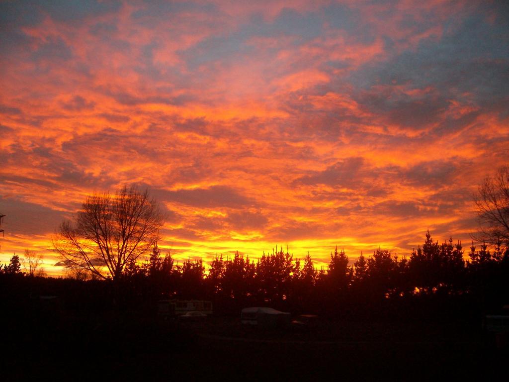 Glenavys Waitaki River Motor Camp Bagian luar foto