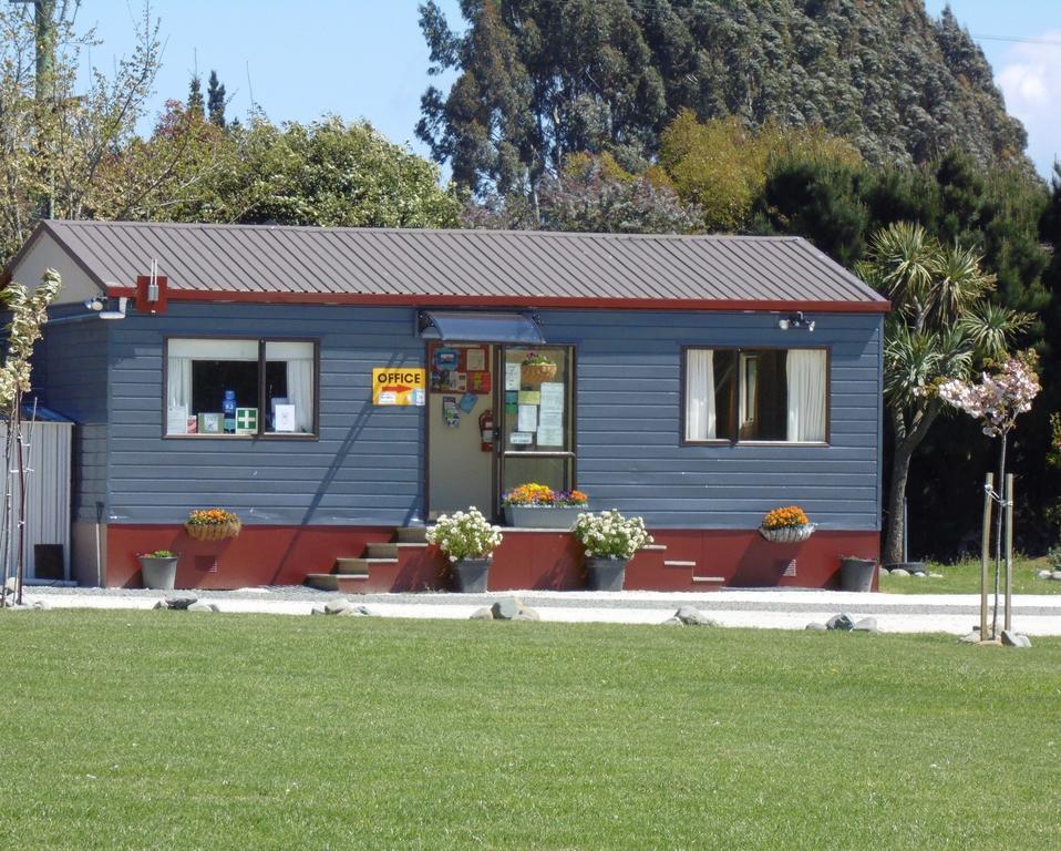 Glenavys Waitaki River Motor Camp Bagian luar foto