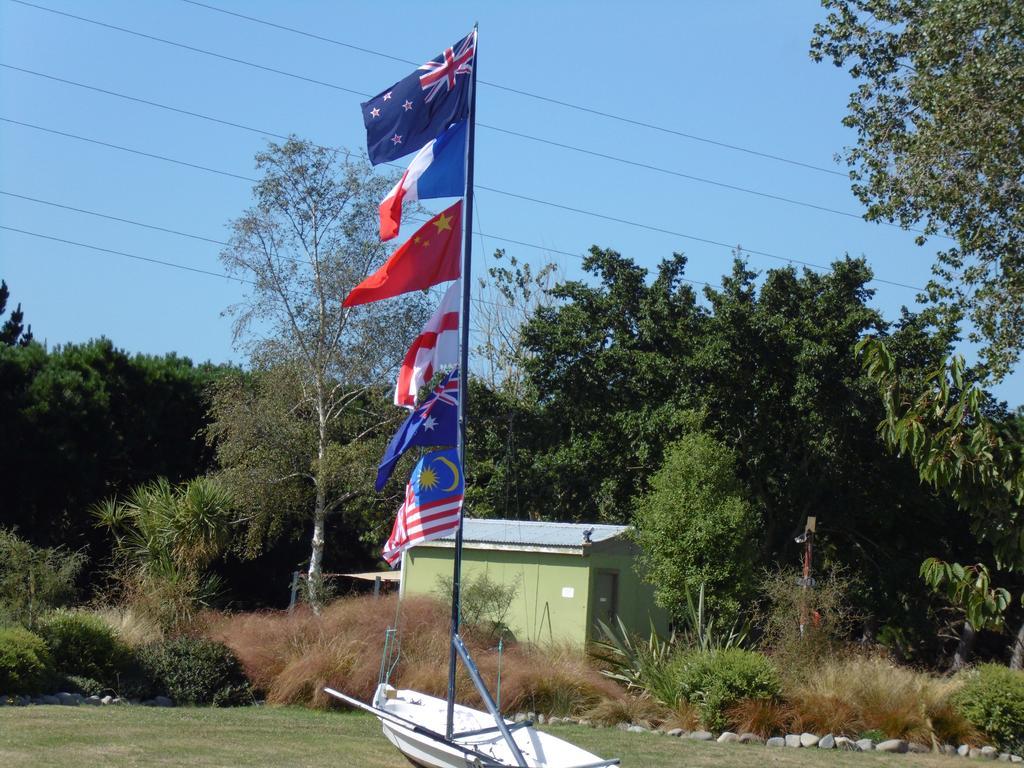 Glenavys Waitaki River Motor Camp Bagian luar foto