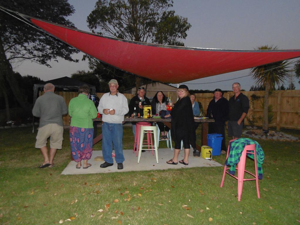 Glenavys Waitaki River Motor Camp Bagian luar foto
