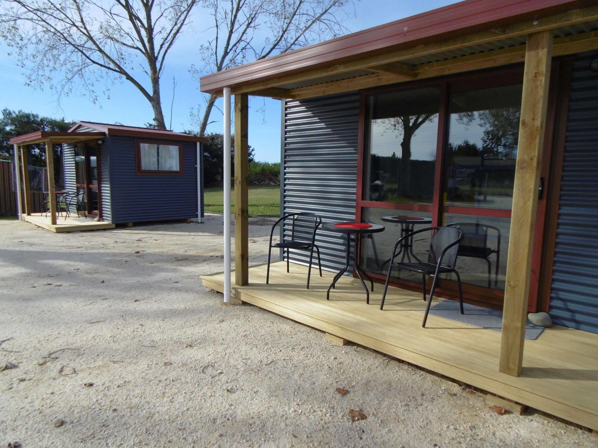 Glenavys Waitaki River Motor Camp Bagian luar foto