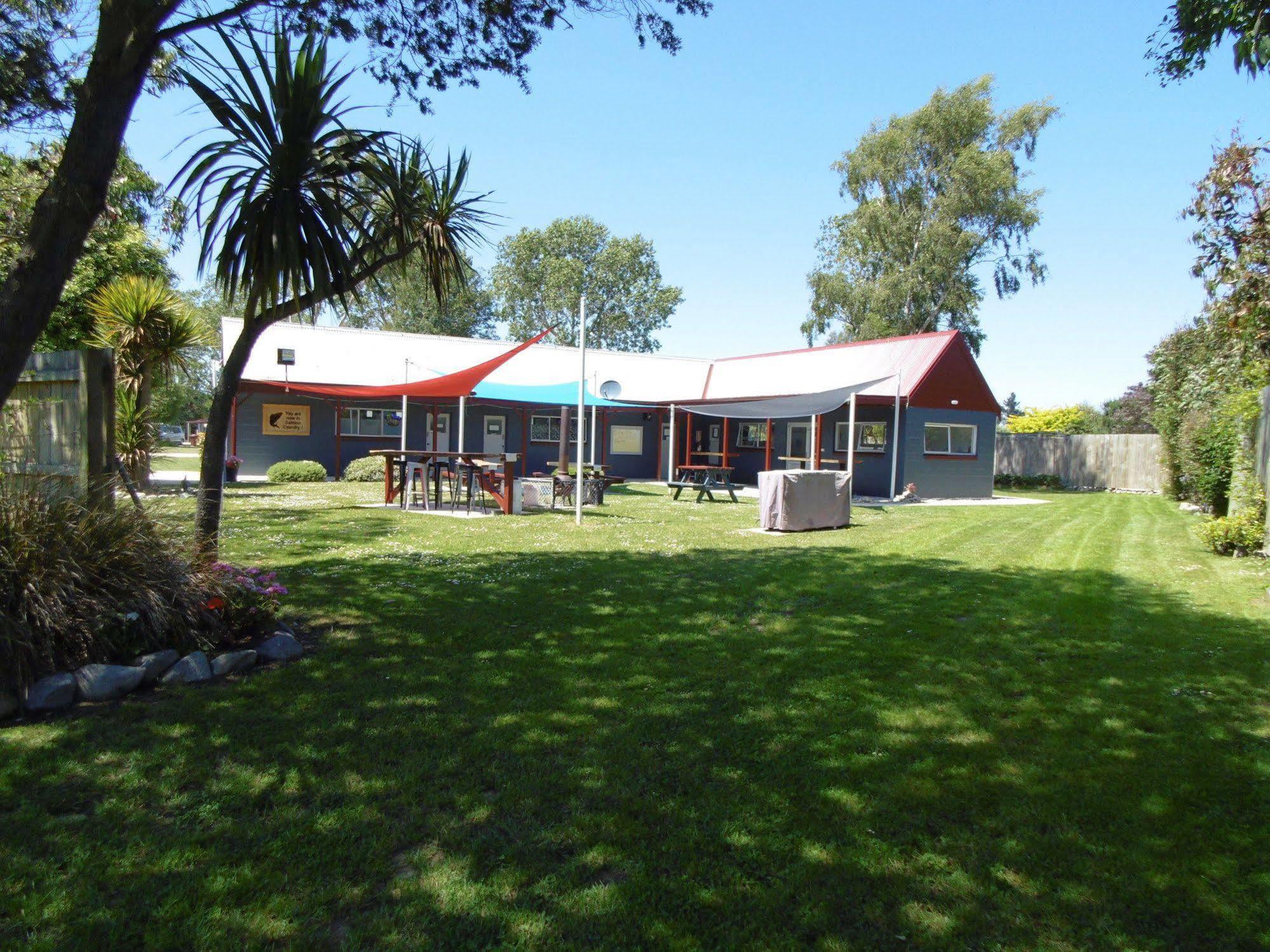 Glenavys Waitaki River Motor Camp Bagian luar foto