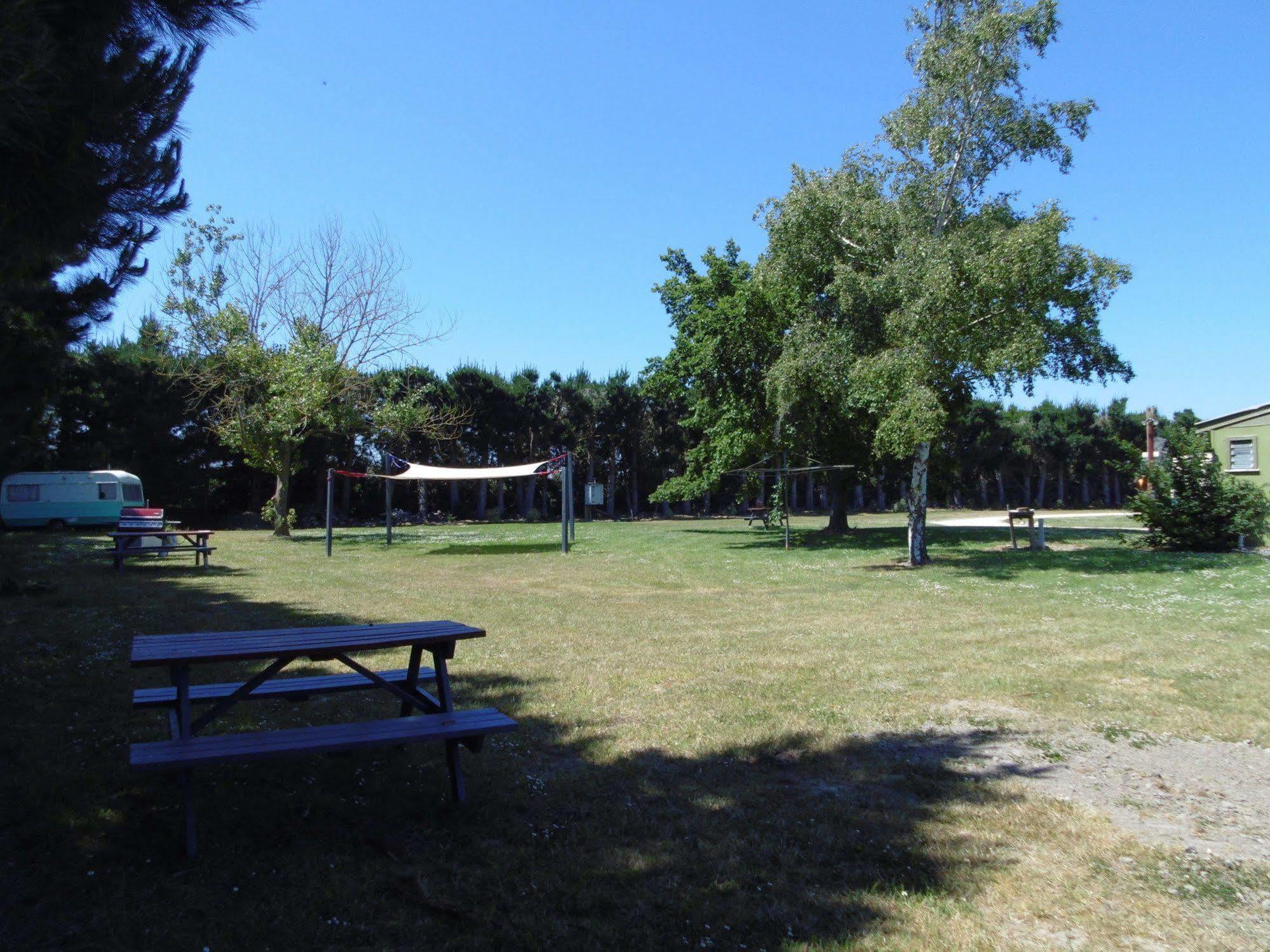 Glenavys Waitaki River Motor Camp Bagian luar foto