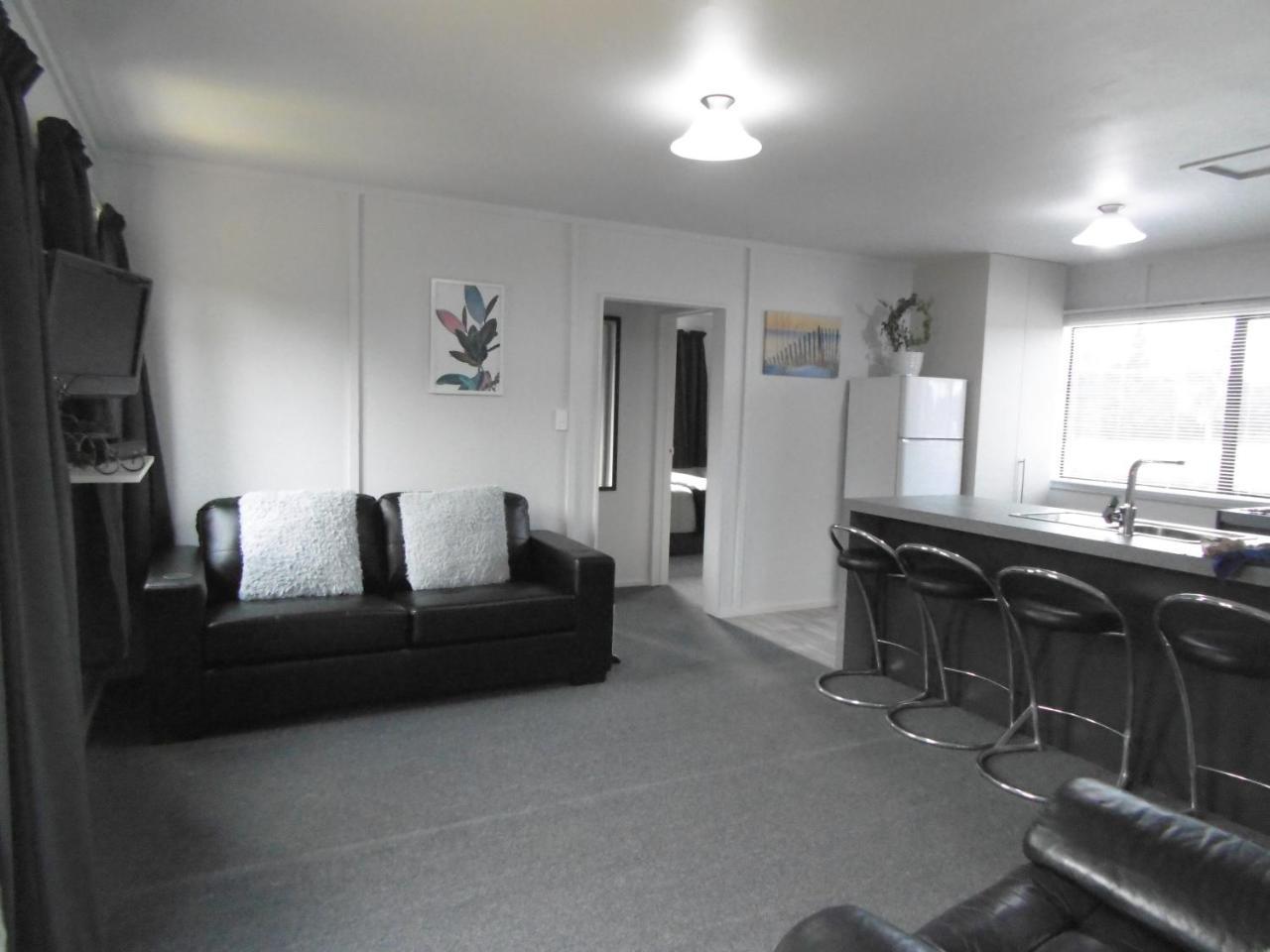 Glenavys Waitaki River Motor Camp Bagian luar foto
